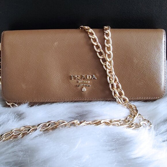 Prada saffiano leather trifold wallet VGUC w/chain & twilly - Picture 3 of 10